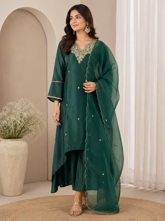 Emerald Green Dola Silk 3-Piece Suit Set with Intricate Zari Embroidery
